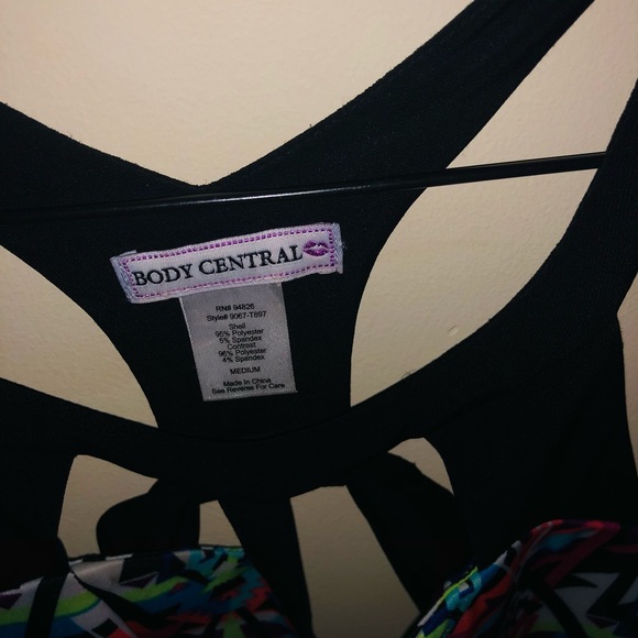 Neon outing dress - Picture 2 of 3